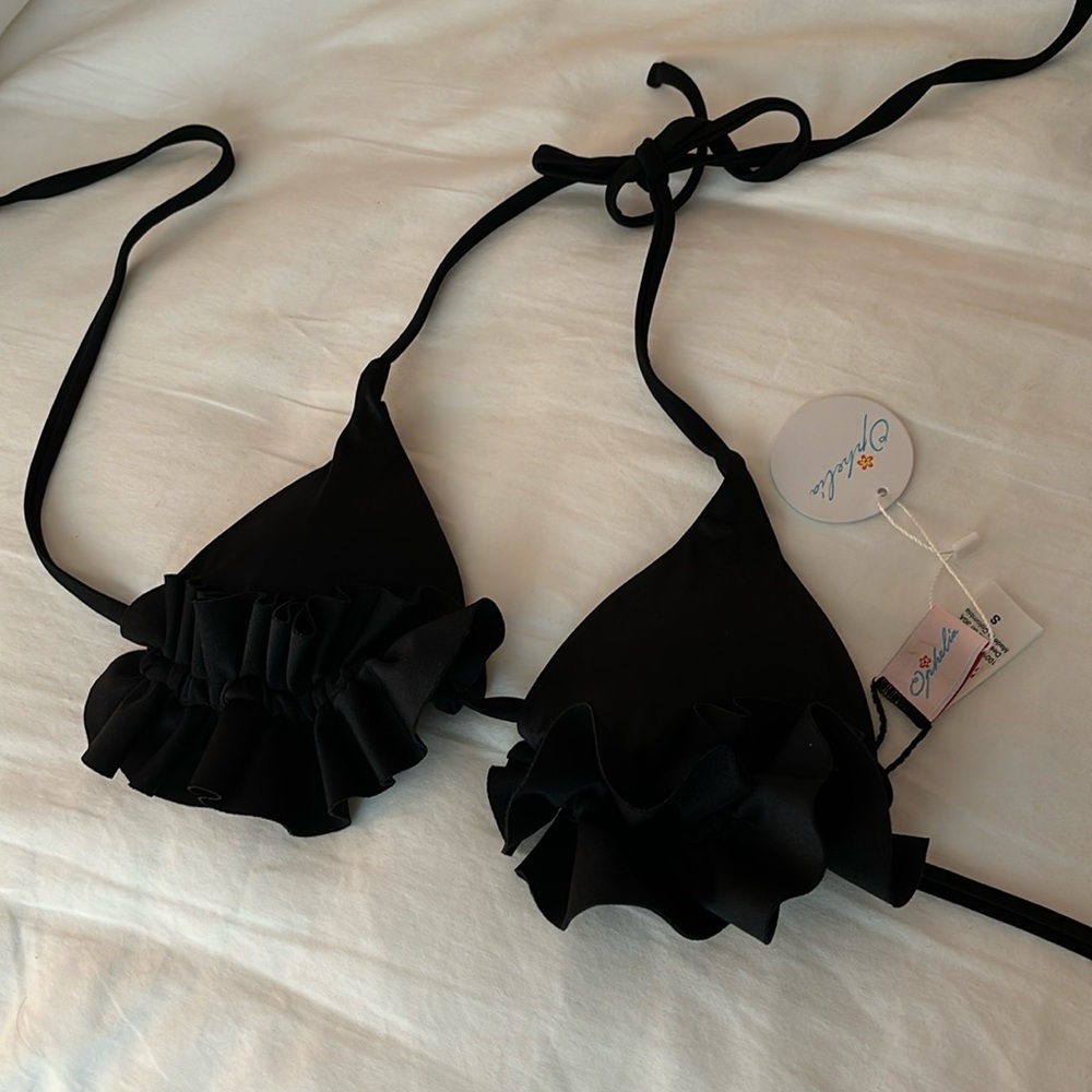 Adorable bikini top from Ophelia’s
